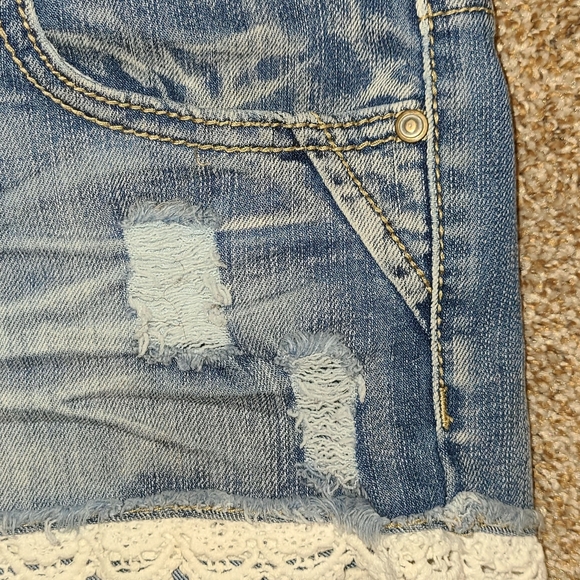Cute shorts, Size 5 - Picture 2 of 4